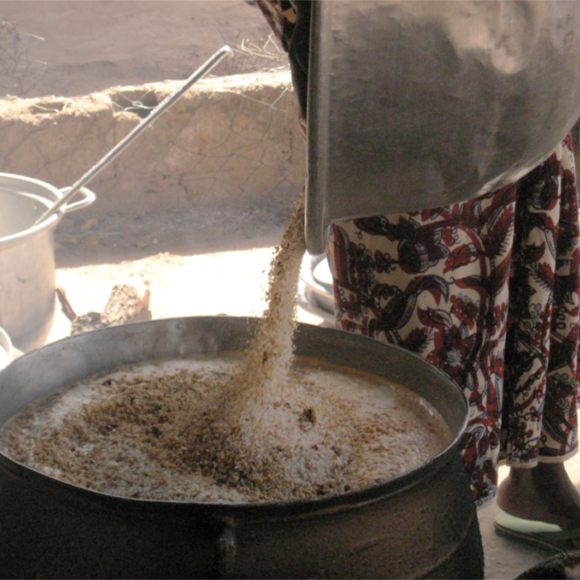 pot-of-food-pouring-burkina-faso-west-africa
